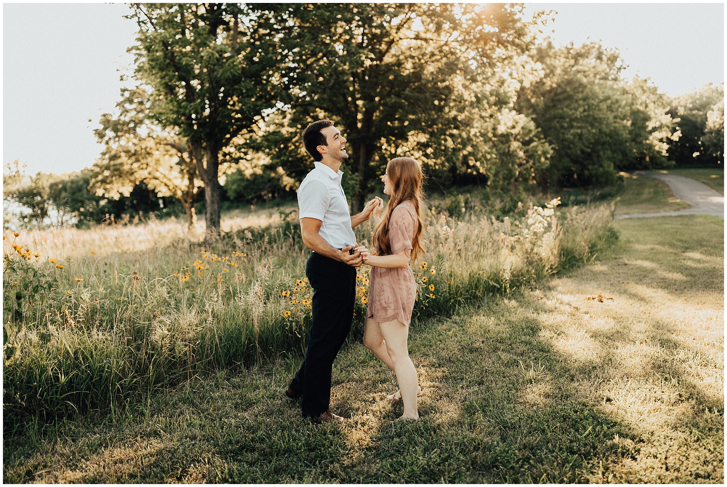 Engagement photos, what to wear for engagement session, save the date, couples posing, engagement photo ideas, Kansas City engagement photos, Kansas city engagement photographer, Smithville lake engagement session